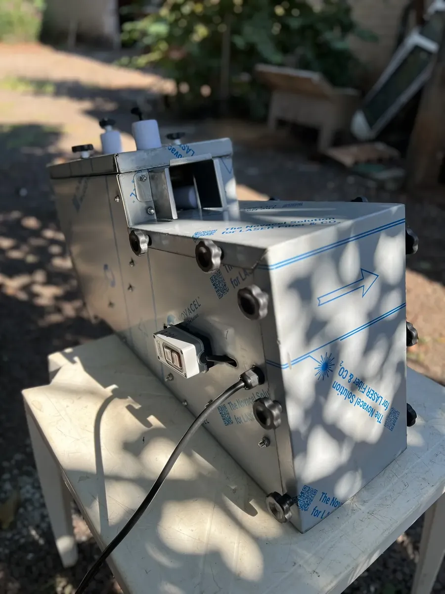 Modelo 4000 — vista angular superior