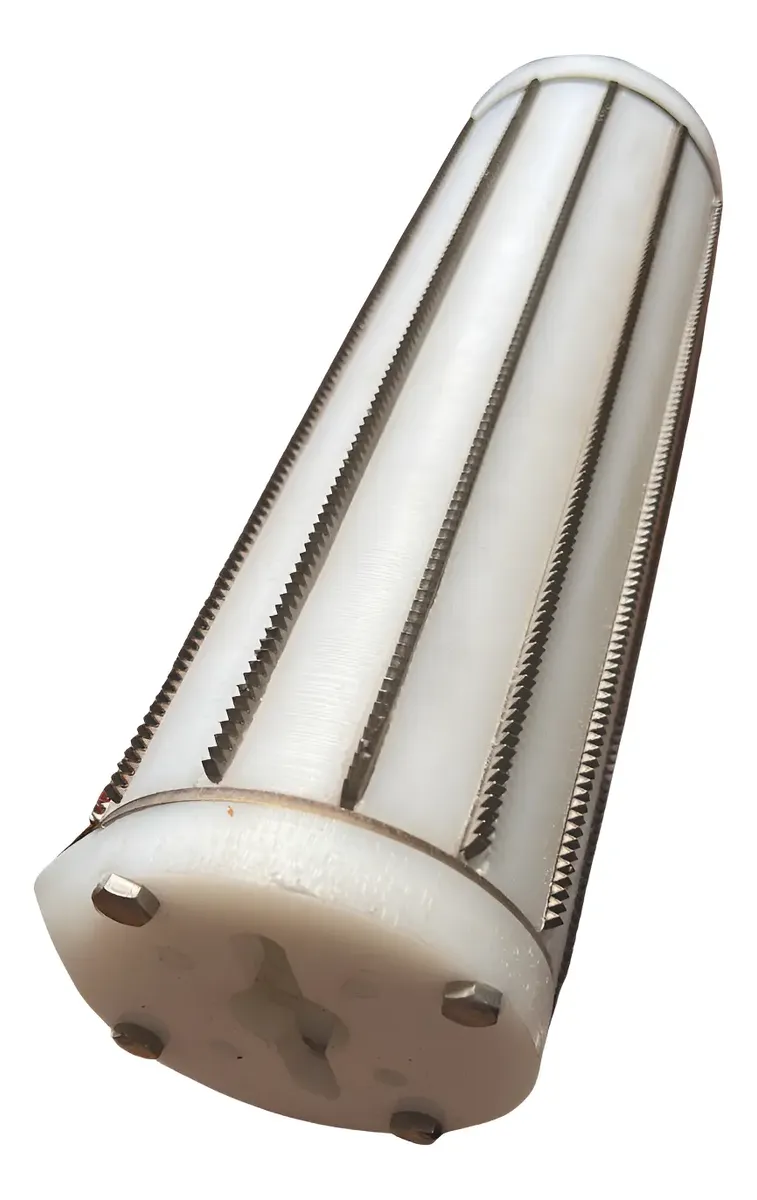 Ralo industrial de nylon maciço com 12 lâminas serrilhadas em aço inox 304